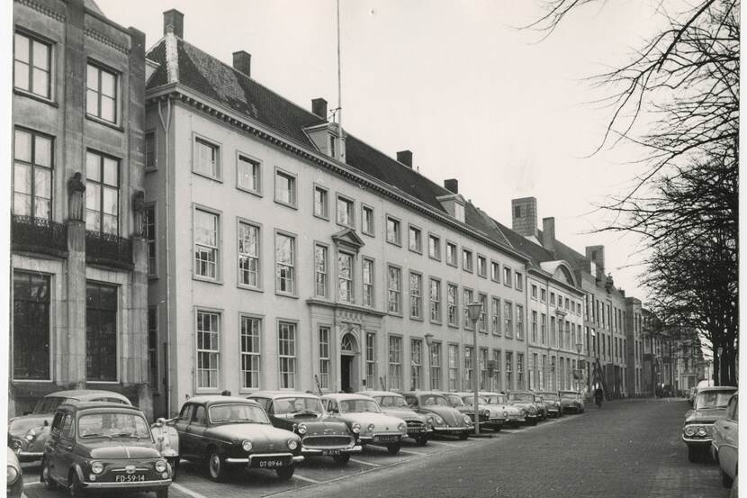 Het Bentinckhuis in 1976