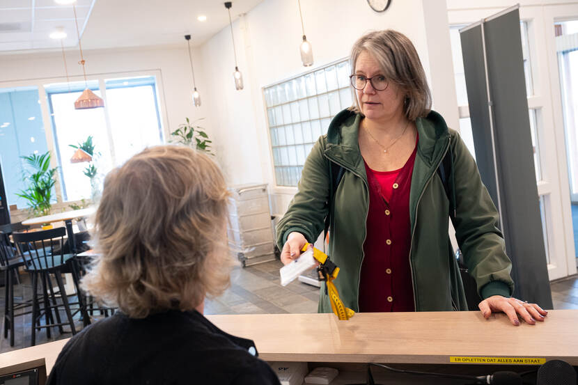 Ontvangst bij de receptie van rijkshub Leiden